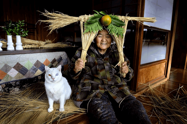 Misao-And-Fukumaru-Hat-By-Miyoko-Ihara