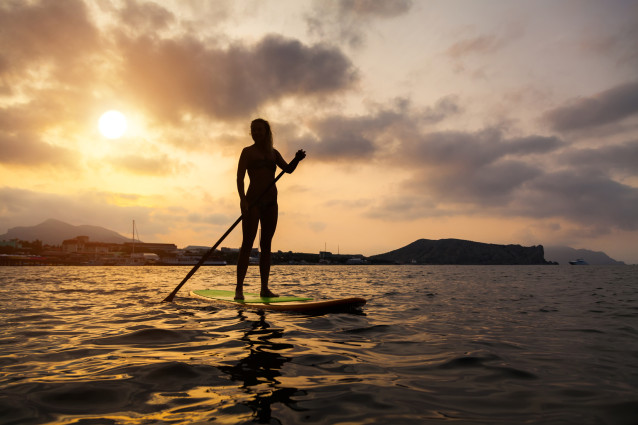 stand up paddleboading