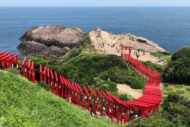 Motonosumi Inari Shrine