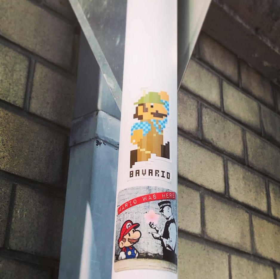 Nintendo_stickers Kyoto headquarters