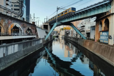 Kanda station trainspotting