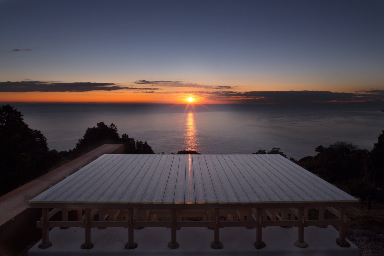 day trips from tokyo in spring - Optical Glass Stage and Winter Solstice Light-Worship Tunnel © Odawara Art Foundation 