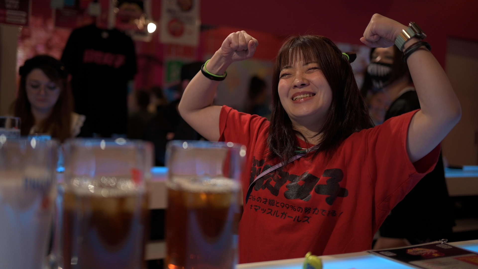 muscle girl flexing tokyo japan