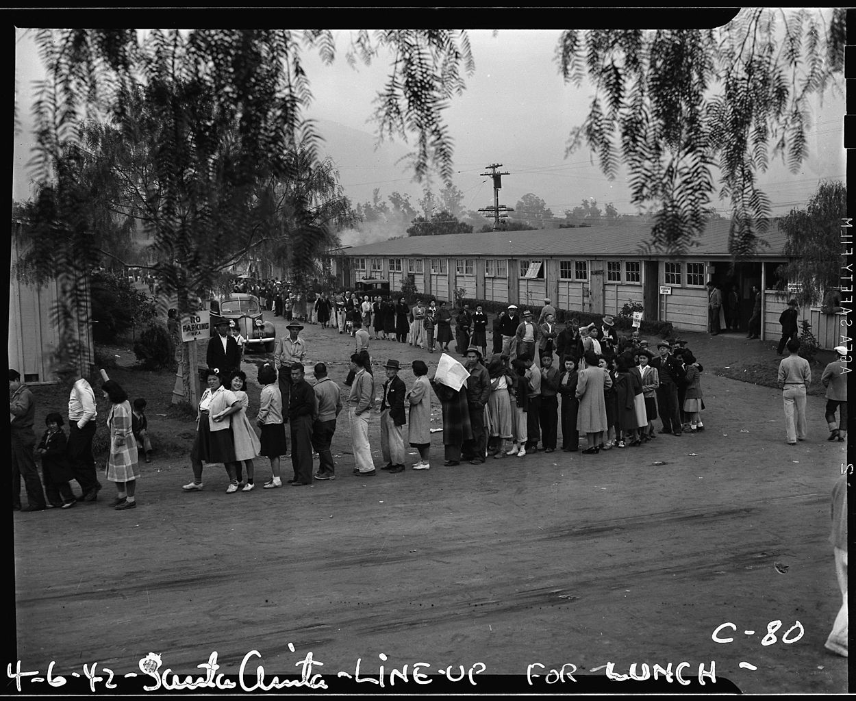 Japanese americans internment camps US WW2