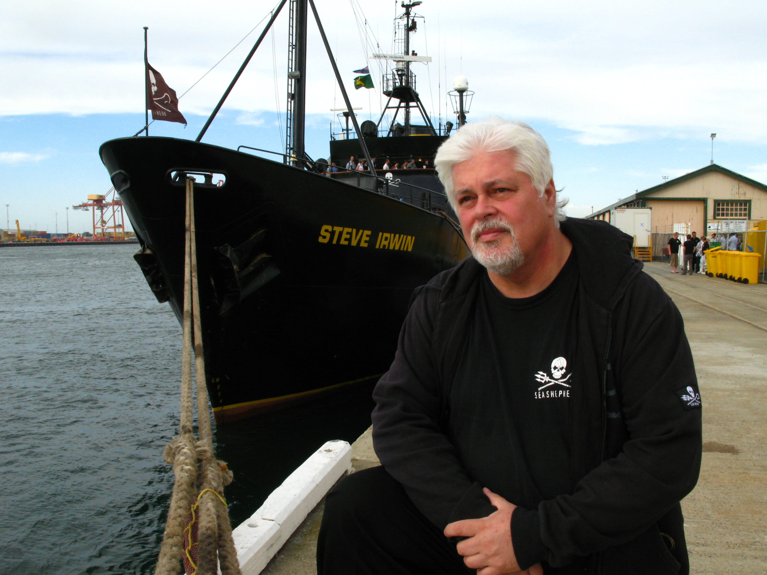 paul watson whale wars