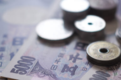 japanese yen strengthens to 148